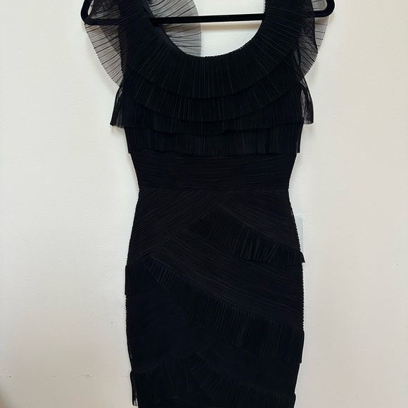 BCBGMAXAZRIA Briana Pleated Tulle bodycon dress - Picture 5 of 16